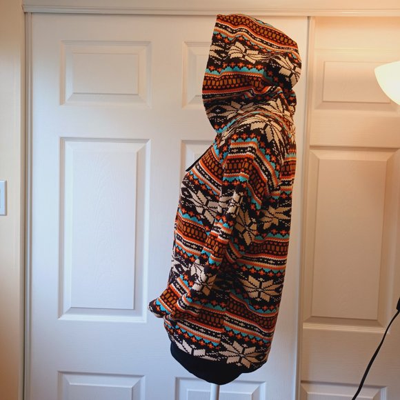 NWT! Lined Hoodie with Pockets and Front Zipper - (3700) - Picture 3 of 8